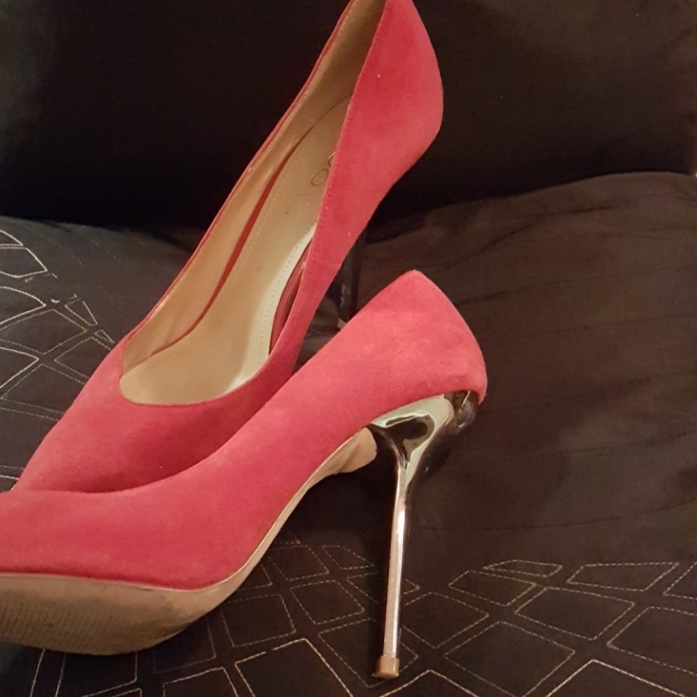 Shoes - Picture 4 of 6